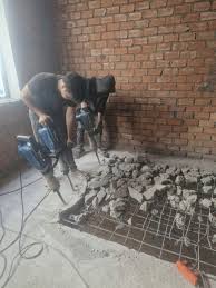 Đục phá bê tông 4