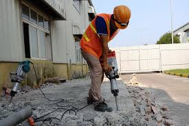 Đục phá bê tông 11